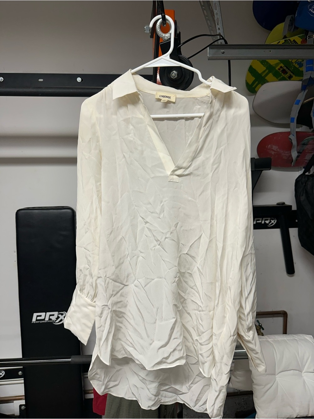 L’Agence 100% silk top - Picture 2 of 3